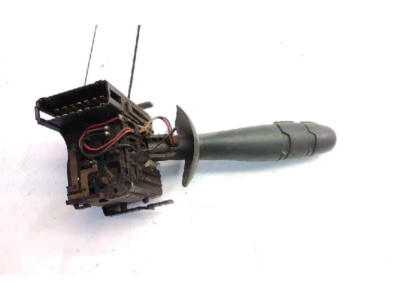 Recambio de mando intermitentes para renault trafic caja cerrada (ab 4.01) 1.9 diesel referencia OEM IAM 8200117208  