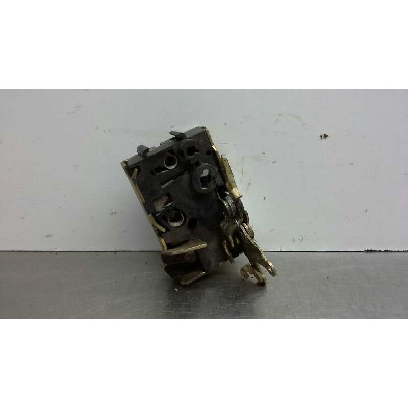 Recambio de cerradura puerta trasera izquierda para citroen ax 1.1 image referencia OEM IAM 913729  