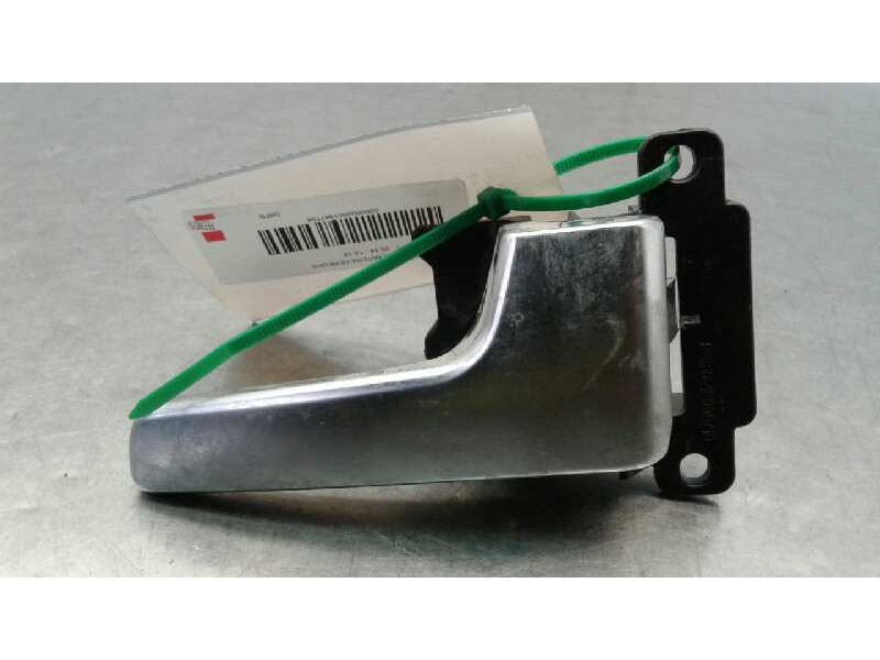 Recambio de maneta interior delantera derecha para kia venga drive referencia OEM IAM 826201P000  