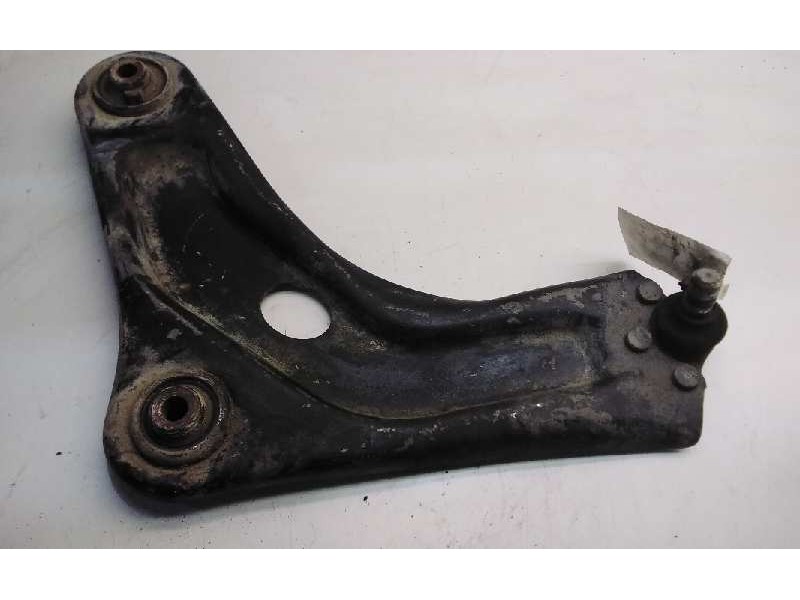 Recambio de brazo suspension inferior delantero derecho para peugeot 207 1.4 hdi referencia OEM IAM   