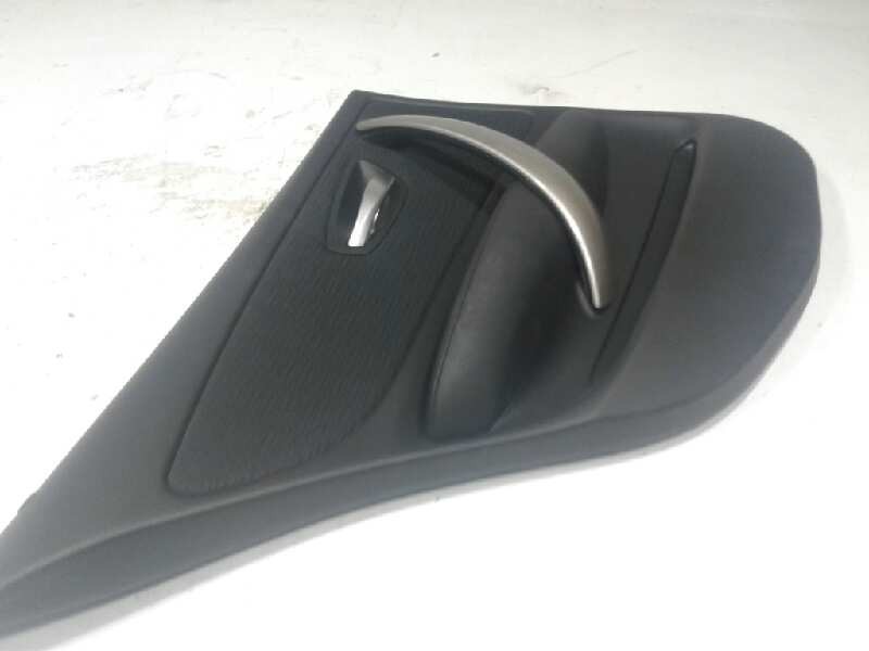 Recambio de guarnecido puerta trasera izquierda para bmw serie 1 berlina (e81/e87) 118d referencia OEM IAM 51426975319  