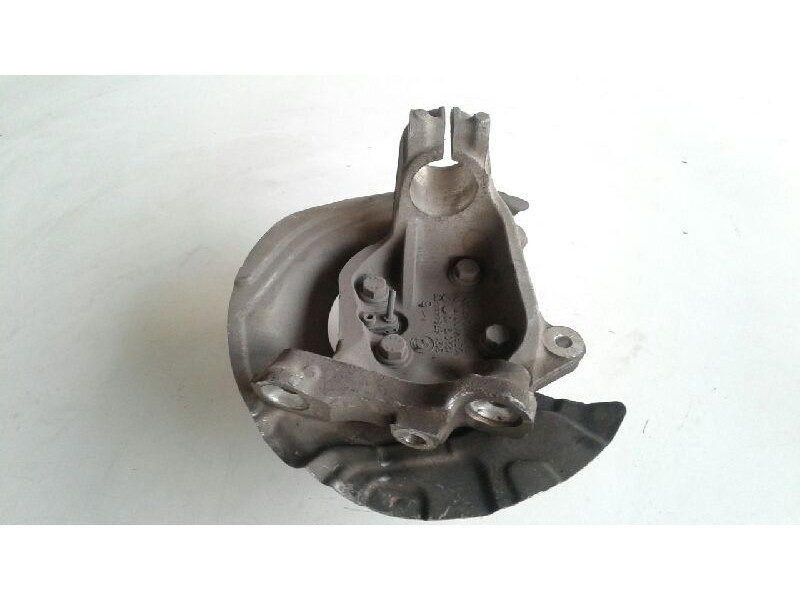 Recambio de mangueta delantera derecha para bmw serie 1 berlina (e81/e87) 118d referencia OEM IAM 31216793924  