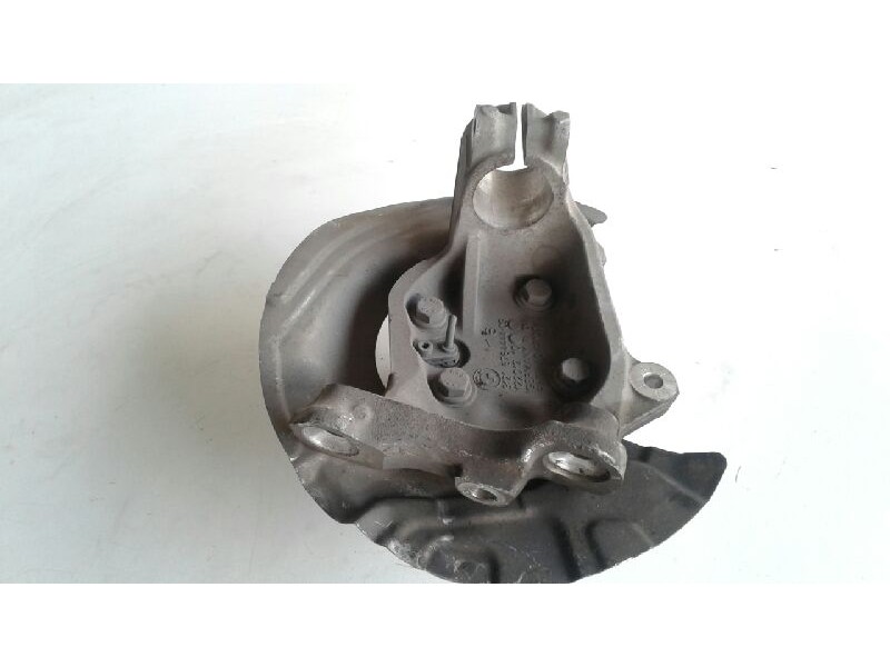 Recambio de mangueta delantera derecha para bmw serie 1 berlina (e81/e87) 118d referencia OEM IAM 31216793924  