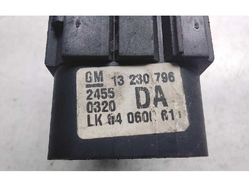 Recambio de mando luces para opel astra h ber. 1.7 16v cdti referencia OEM IAM 13230796DA  