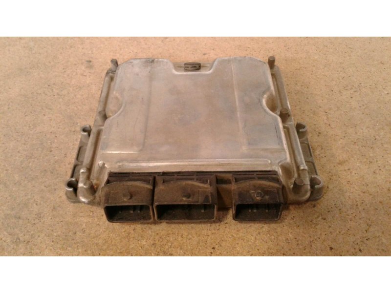 Recambio de centralita motor uce para peugeot 505 break/familial 2.5 diesel referencia OEM IAM 0281011523 9654343980 