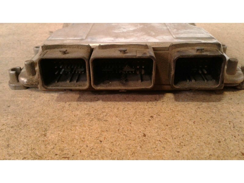 Recambio de centralita motor uce para peugeot 505 break/familial 2.5 diesel referencia OEM IAM 0281011523 9654343980 