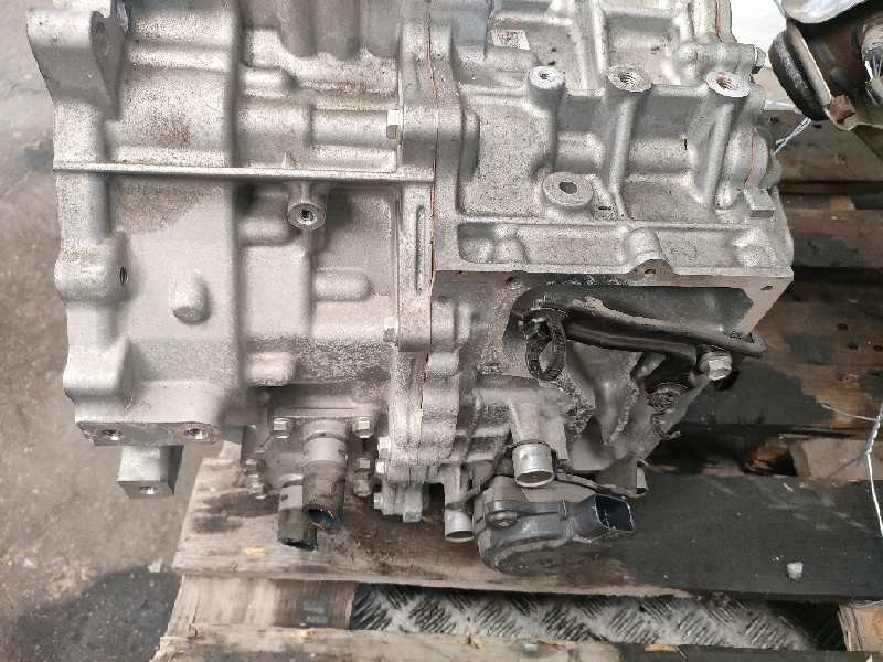 Recambio de caja cambios para toyota auris hybrid active referencia OEM IAM P9071215  