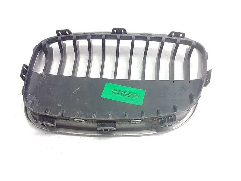 Recambio de rejilla paragolpes derecha para bmw serie 1 lim. (f20/f21) referencia OEM IAM 7324390  