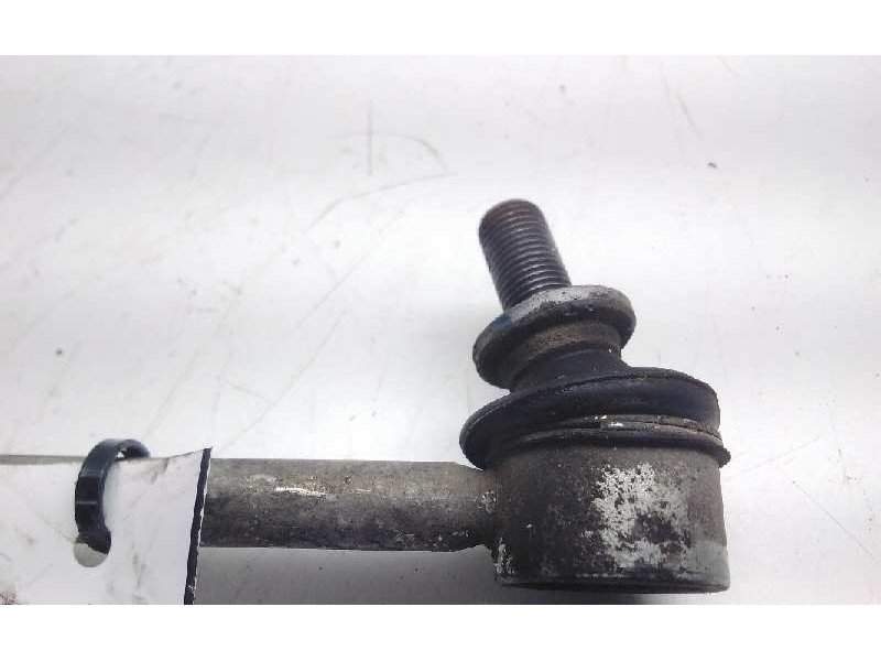 Recambio de bieleta estabilizadora delantera derecha para toyota auris hybrid active referencia OEM IAM 15315C  