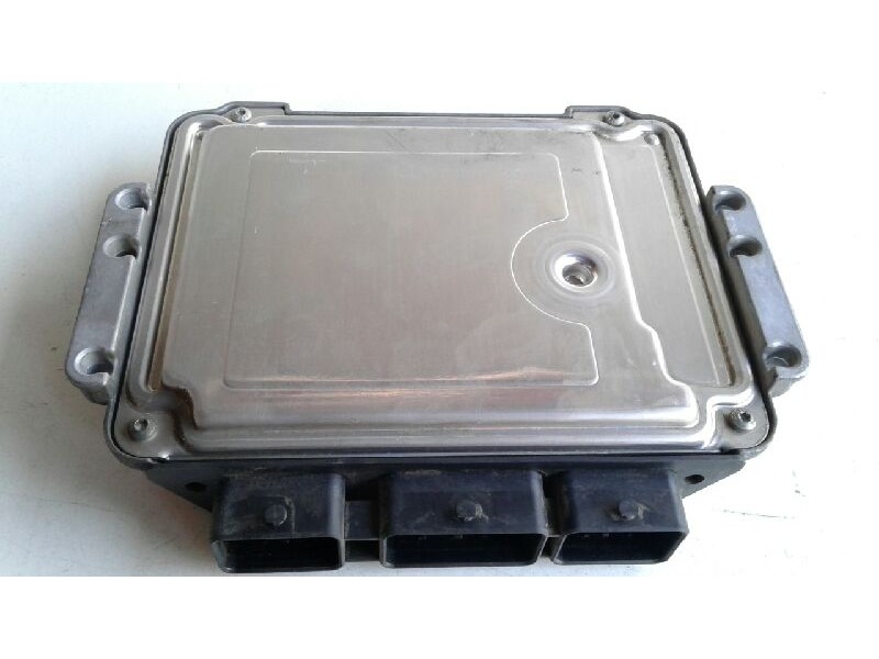 Recambio de centralita motor uce para renault megane ii berlina 5p confort authentique referencia OEM IAM 8200391966  