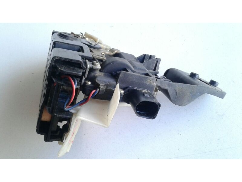 Recambio de cerradura puerta trasera izquierda para volkswagen passat berlina (3b3) trendline referencia OEM IAM   