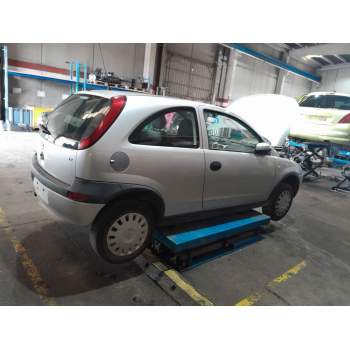 opel corsa c (x01) del año 2003