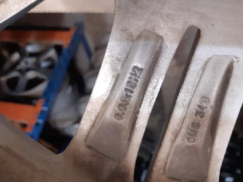 Recambio de llanta aluminio para lancia musa (184) 1.4 16v platino dfn referencia OEM IAM 154TORNILLOS  