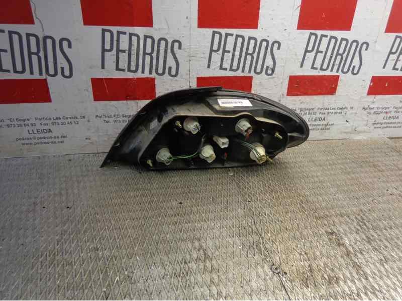 Recambio de piloto trasero izquierdo para hyundai lantra berlina (rd) 2.0 gls referencia OEM IAM 9240129520  