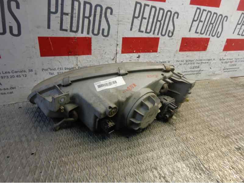 Recambio de faro derecho para hyundai lantra berlina (rd) 2.0 gls referencia OEM IAM 9210429061  
