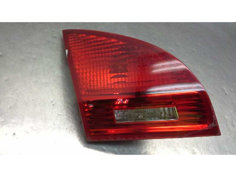 Recambio de piloto trasero izquierdo porton para kia venga drive referencia OEM IAM   