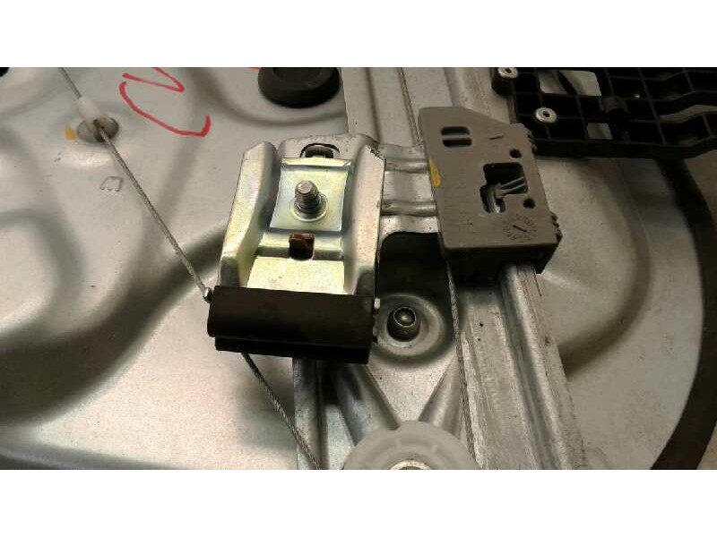 Recambio de elevalunas delantero derecho para kia venga drive referencia OEM IAM 82460-1P010 130822551 