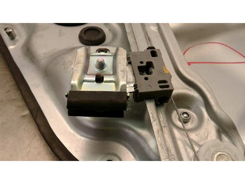 Recambio de elevalunas delantero derecho para kia venga drive referencia OEM IAM 82460-1P010 130822551 