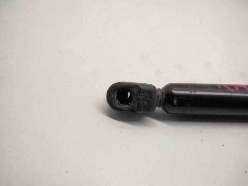 Recambio de amortiguadores maletero / porton para opel kadett d referencia OEM IAM   