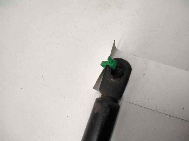 Recambio de amortiguadores maletero / porton para opel kadett d referencia OEM IAM   