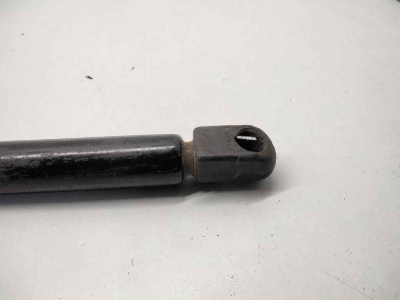 Recambio de amortiguadores maletero / porton para opel kadett d referencia OEM IAM   