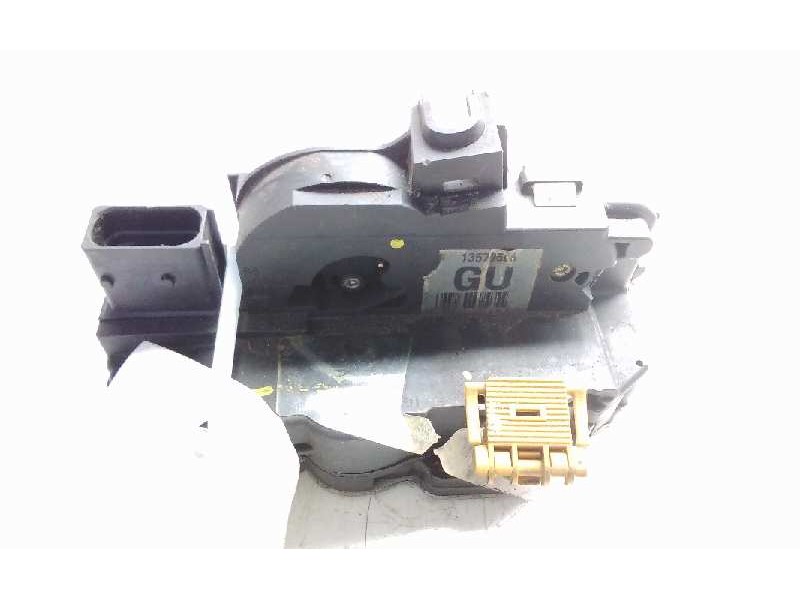 Recambio de cerradura puerta trasera derecha para opel insignia sports tourer cosmo referencia OEM IAM 13579566GU  