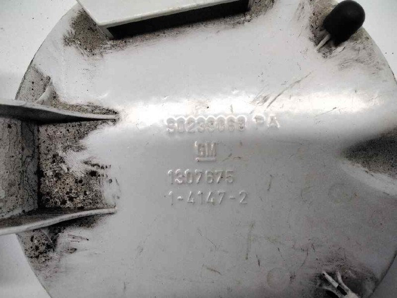 Recambio de tapa exterior combustible para opel kadett e cabriolet / combo referencia OEM IAM 1307675  