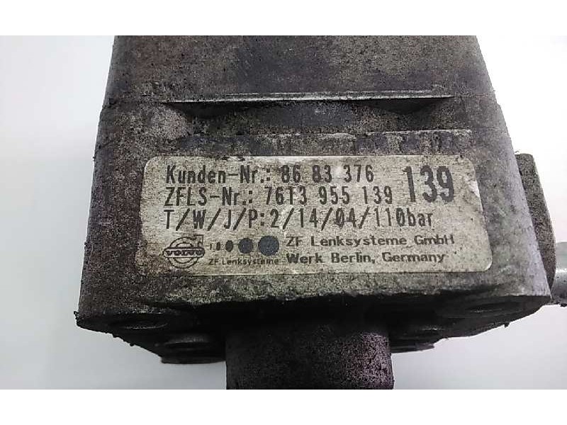 Recambio de bomba direccion para volvo xc70 d5 awd kinetic referencia OEM IAM 7613955139  