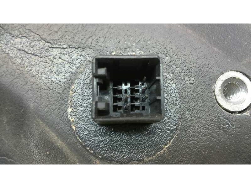 Recambio de retrovisor izquierdo para hyundai getz (tb) 1.3 básico referencia OEM IAM 876101C310  