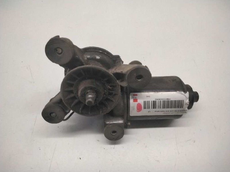 Recambio de motor limpia delantero para mazda b-serie (un) sdx doble cabina referencia OEM IAM UJ0667340A  