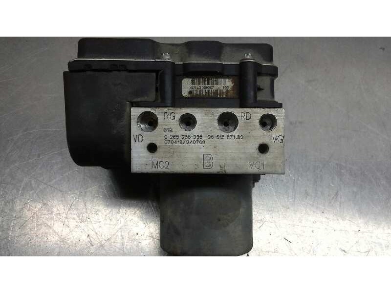 Recambio de abs para citroen c4 coupe vtr plus referencia OEM IAM 0265235235  