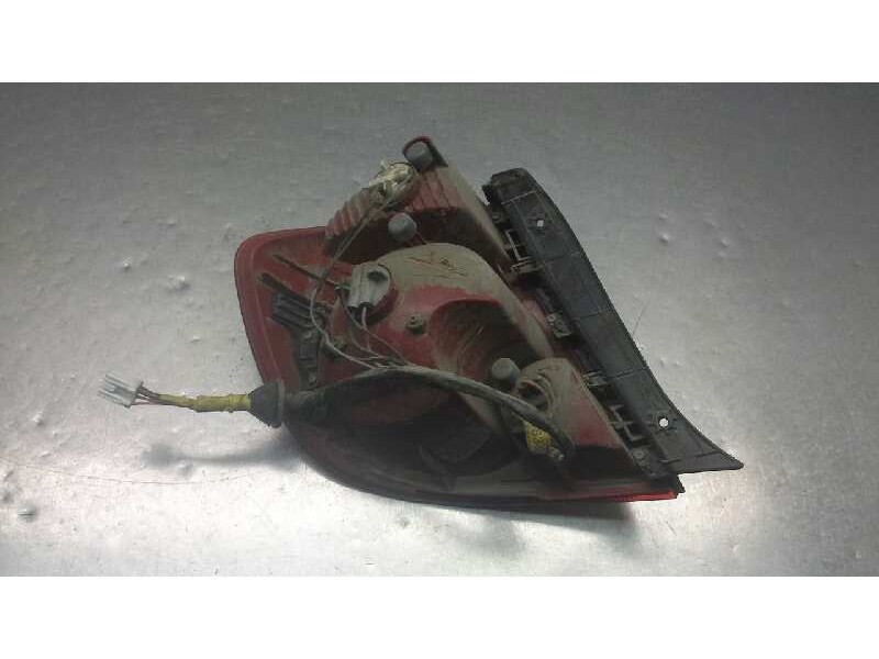 Recambio de piloto trasero derecho para hyundai accent (lc) gls crdi referencia OEM IAM 9240235710  