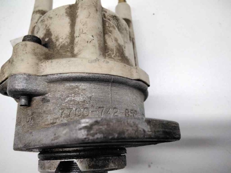 Recambio de delco para renault 19 (b/c/l53) referencia OEM IAM 7700742852  