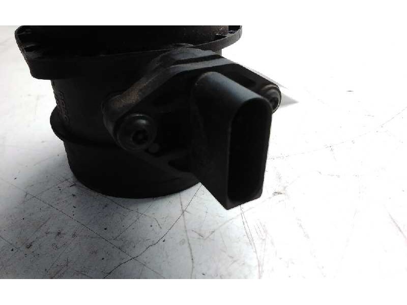 Recambio de caudalimetro para volkswagen passat berlina (3c2) highline referencia OEM IAM 074906461B  
