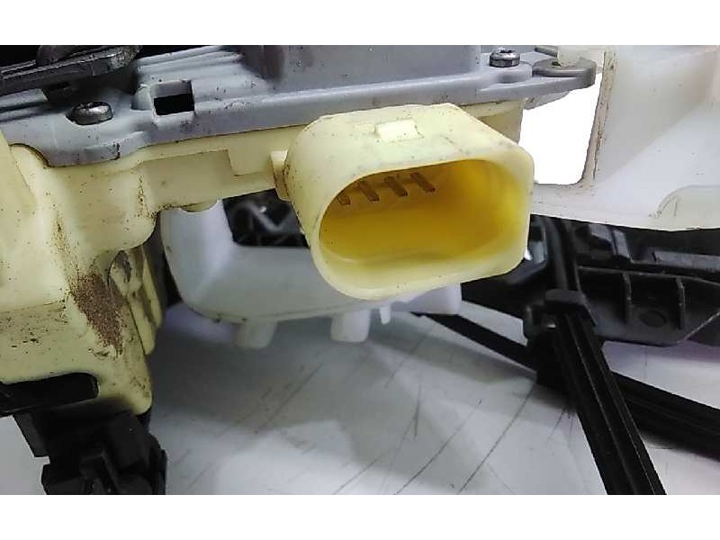 Recambio de cerradura puerta trasera izquierda para volkswagen passat berlina (3c2) highline referencia OEM IAM   