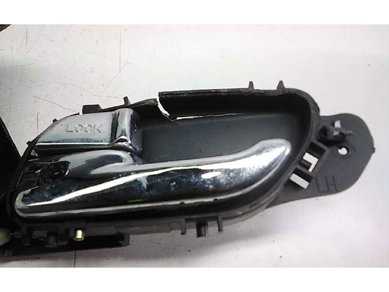 Recambio de cerradura puerta trasera izquierda para ssangyong rodius xdi premium referencia OEM IAM   