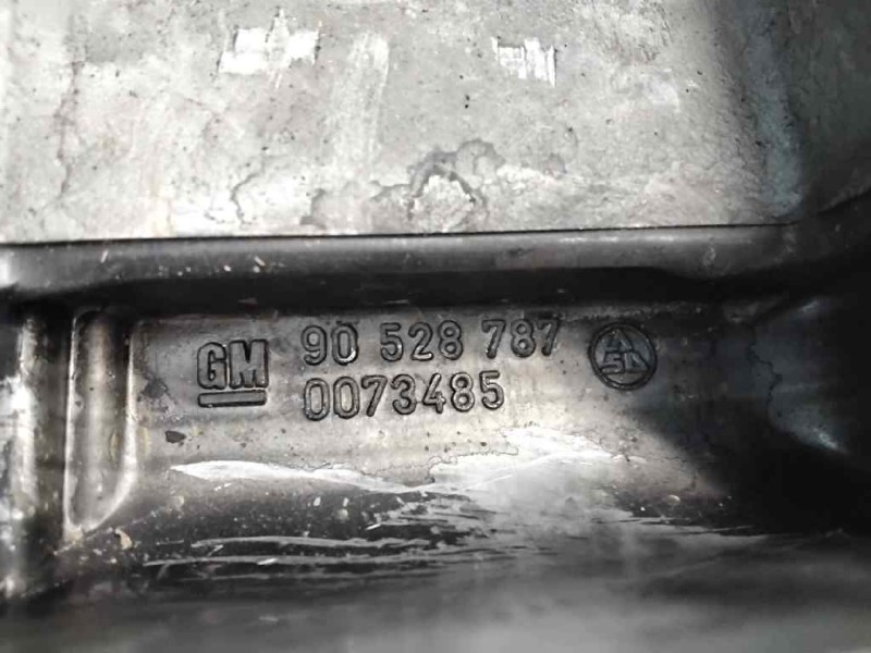 Recambio de tapa balancines para opel astra g berlina 2.0 dti referencia OEM IAM 90528787 0073485 124198