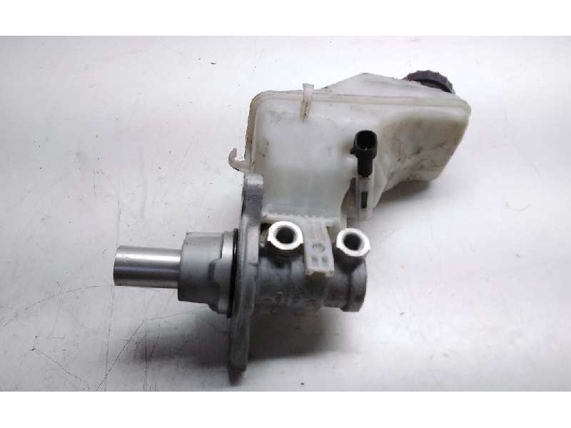 Recambio de bomba freno para opel corsa e edition ecoflex referencia OEM IAM 204Y21817  