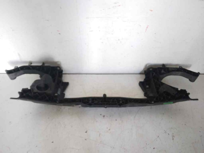 Recambio de panel frontal para mercedes viano (w639) 3.0 cdi referencia OEM IAM A6397500650  