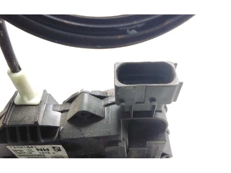 Recambio de cerradura puerta delantera izquierda para opel corsa e edition ecoflex referencia OEM IAM 13431841 0325407955 