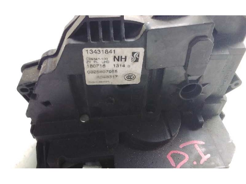 Recambio de cerradura puerta delantera izquierda para opel corsa e edition ecoflex referencia OEM IAM 13431841 0325407955 