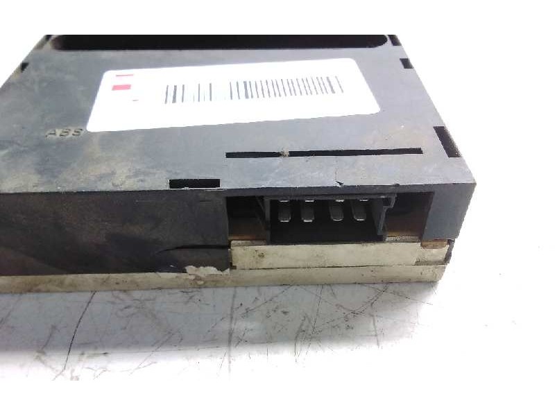 Recambio de pantalla multifuncion para opel kadett c 1.0 referencia OEM IAM 90332644  