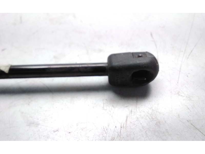 Recambio de amortiguador capo para opel vectra b berlina 1.7 turbodiesel (17 dt / lu8) referencia OEM IAM   