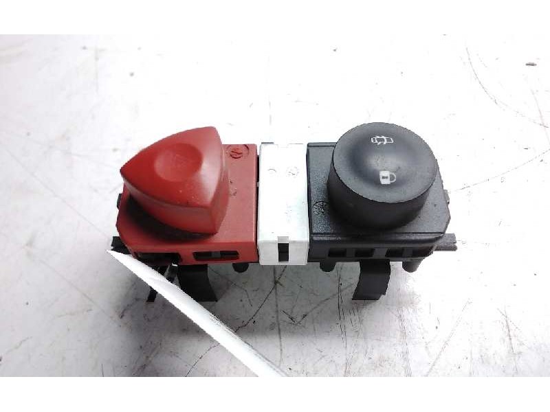 Recambio de warning para renault megane ii familiar referencia OEM IAM 8200407415  