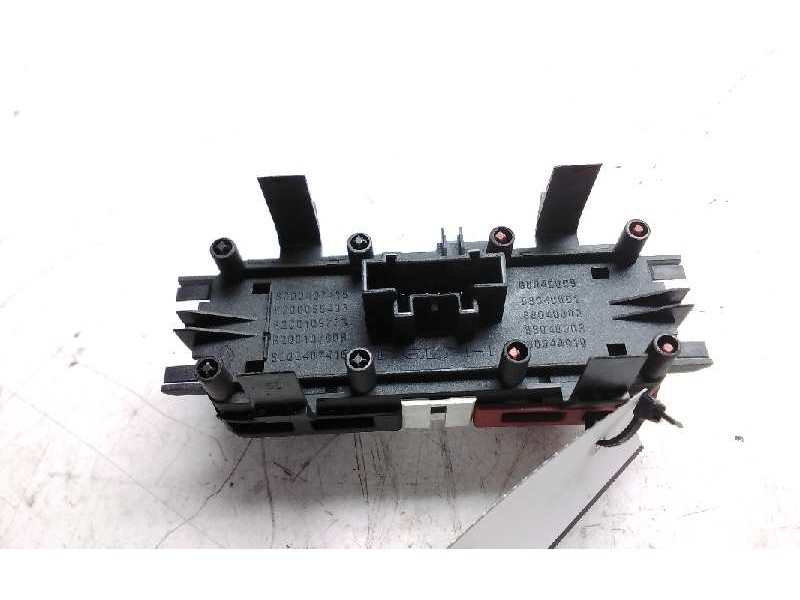 Recambio de warning para renault megane ii familiar referencia OEM IAM 8200407415  