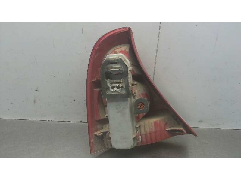 Recambio de piloto trasero derecho para renault clio ii fase ii (b/cb0) authentique confort referencia OEM IAM X65PH2  