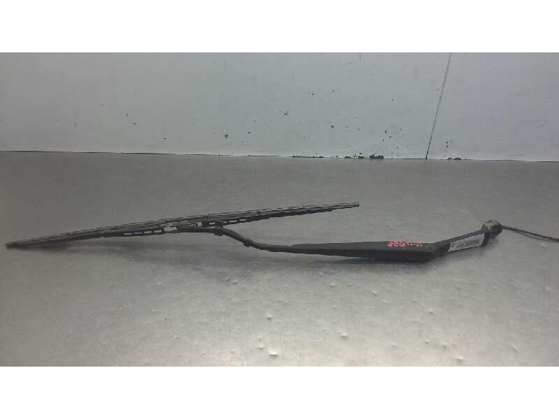 Recambio de brazo limpia delantero izquierdo para ssangyong rodius xdi referencia OEM IAM   