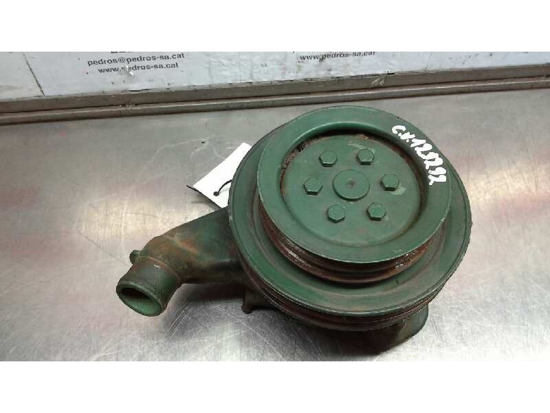 Recambio de bomba agua para mercedes 814 caja cerrada frigorifico referencia OEM IAM 3662010201  