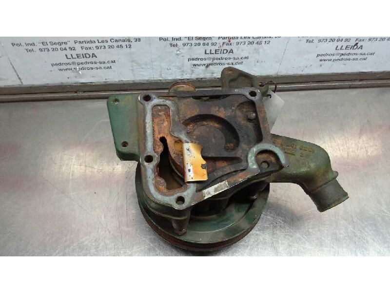 Recambio de bomba agua para mercedes 814 caja cerrada frigorifico referencia OEM IAM 3662010201  