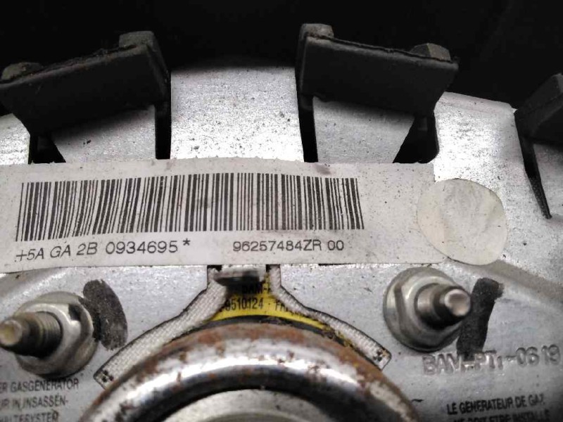 Recambio de airbag delantero izquierdo para peugeot 206 berlina 1.6 referencia OEM IAM 96257484ZR  